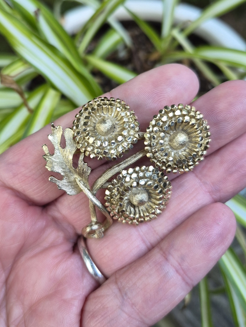 Bsk Vintage 60s Brushed Mette Gold Tone 3d Flower Brooch Mcm Mid-Century 22$